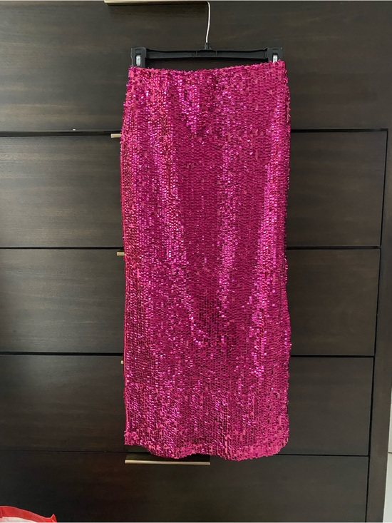Topshop Dresses & Skirts - Topshop Fuchsia Sequin Maxi Skirt